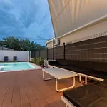 Apartamento Bernie With A Pool Zadar