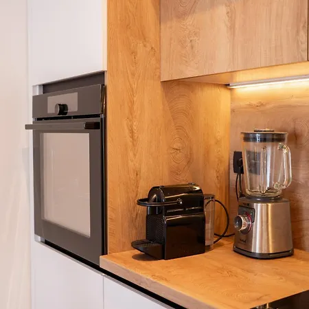 Apartment Bernie With A Pool