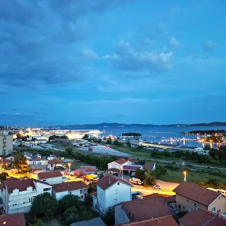 Bernie With A Pool Appartement Zadar
