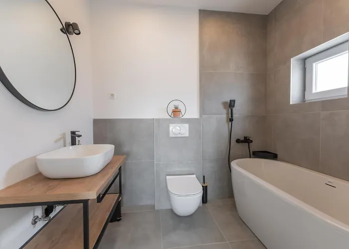 Bernie With A Pool *