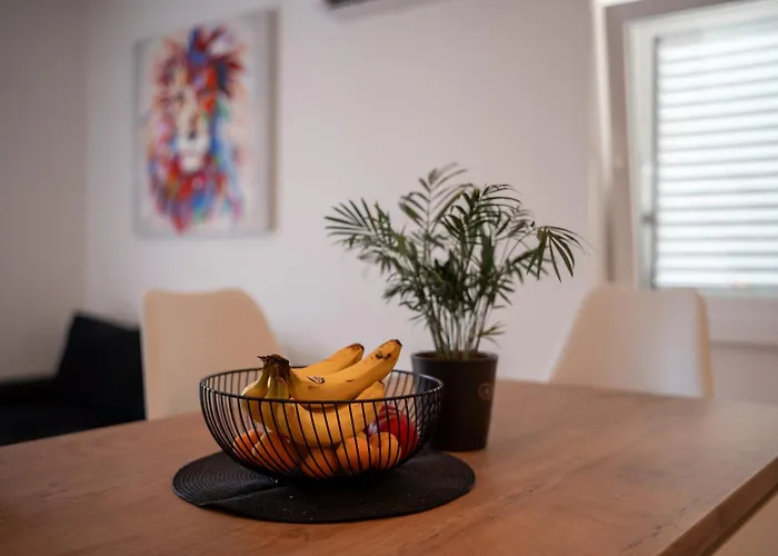 דירה Bernie With A Pool