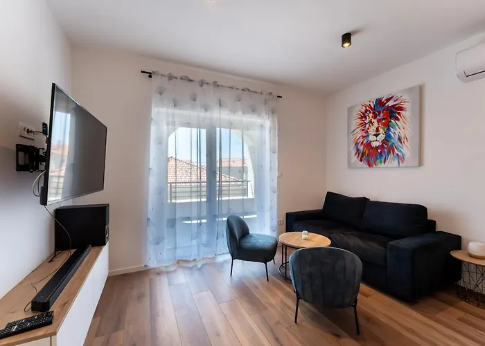 Appartement Bernie With A Pool *
